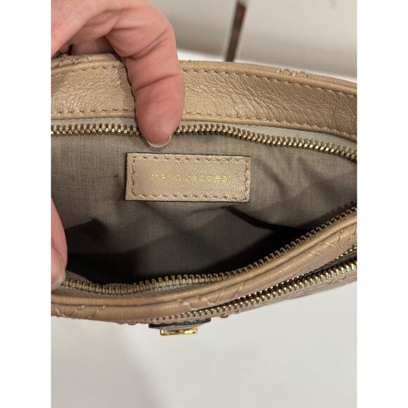 Marc Jacobs Quilted Calfskin Leather Wristlet Bag Beige Women's Compact - Picture 8 of 14